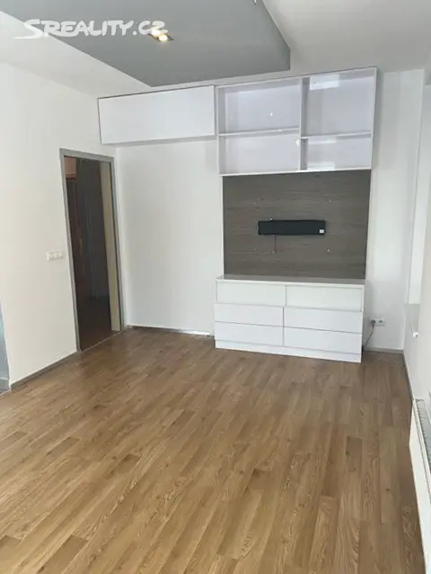 Pronájem bytu 2+kk 57 m², Ungarova, Praha 10 - Malešice
