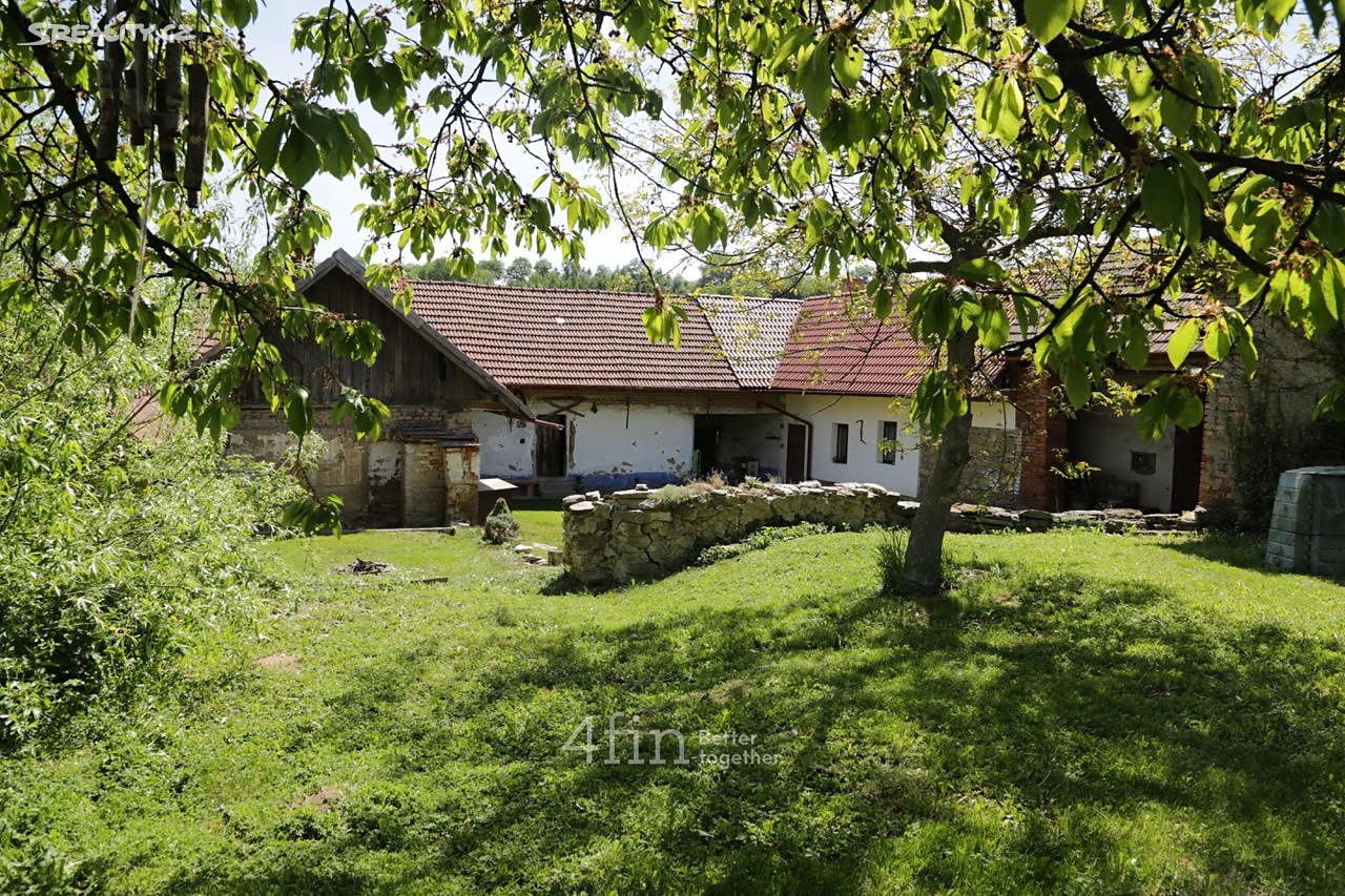 Prodej  zemědělské usedlosti 591 m², pozemek 1 601 m², Ludmírov - Ponikev, okres Prostějov