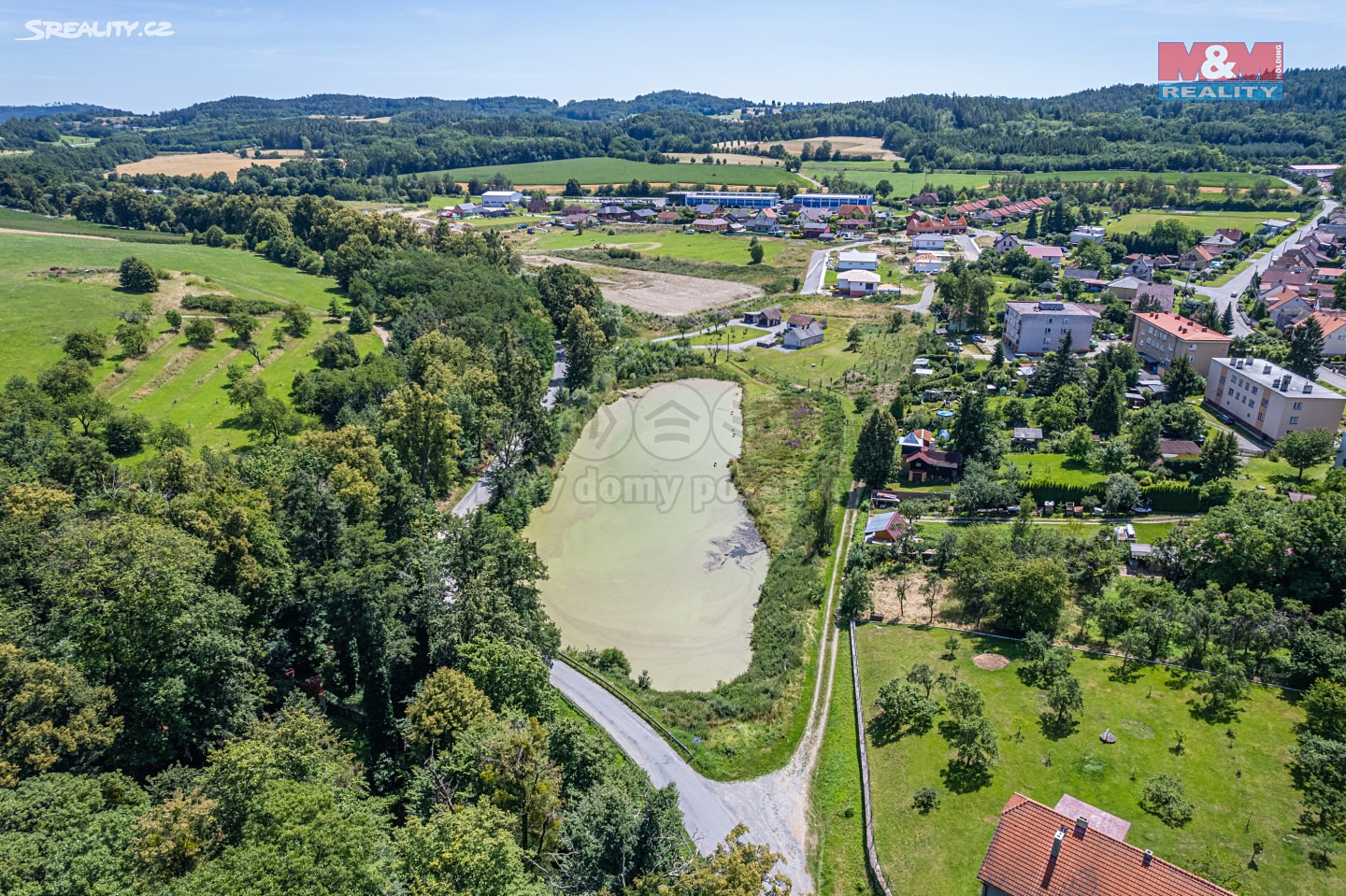 Prodej  zemědělské usedlosti 505 m², pozemek 17 697 m², Vrchotovy Janovice, okres Benešov