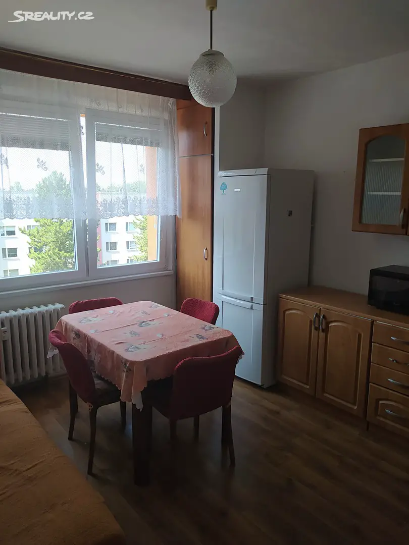 Pronájem bytu 1+1 39 m², Pardubice - Studánka, okres Pardubice