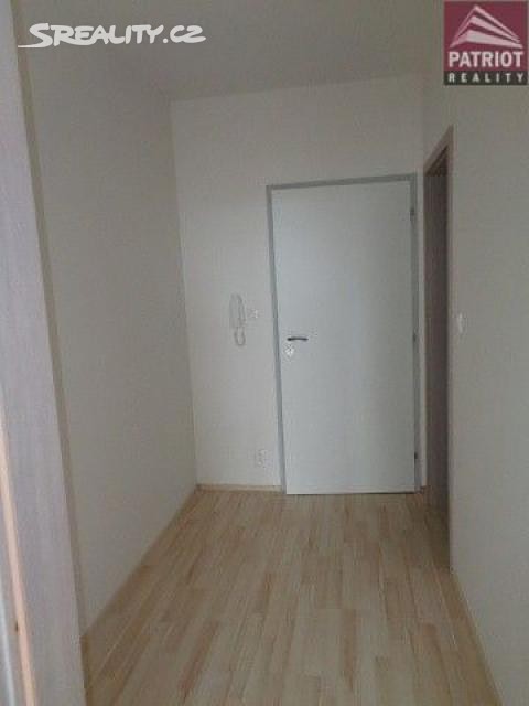 Pronájem bytu 1+kk 28 m², Aloise Rašína, Olomouc - Řepčín