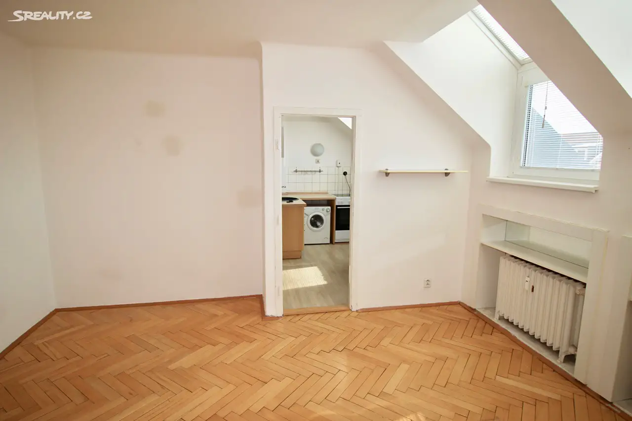 Prodej bytu 2+1 63 m², Gruzínská, Praha 10 - Vršovice