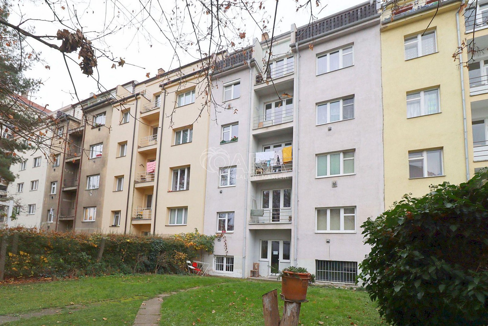 Prodej bytu 2+kk 38 m², Podbabská, Praha 6 - Bubeneč