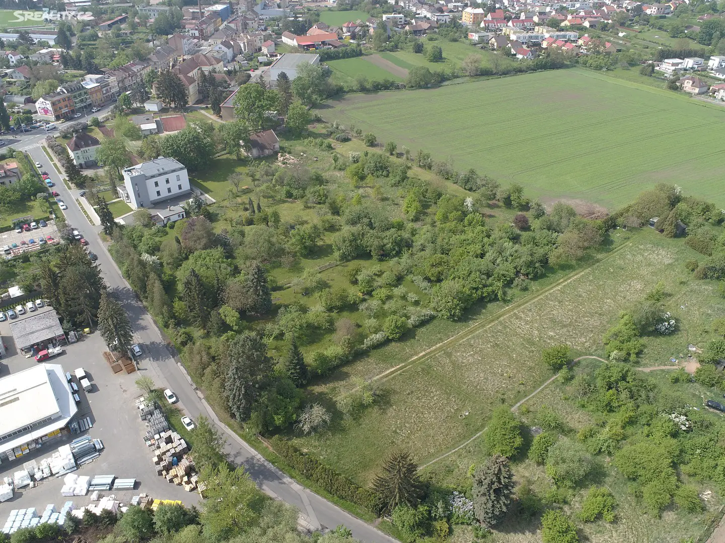 Prodej  stavebního pozemku 2 000 m², Pálenecká, Hradec Králové - Kukleny