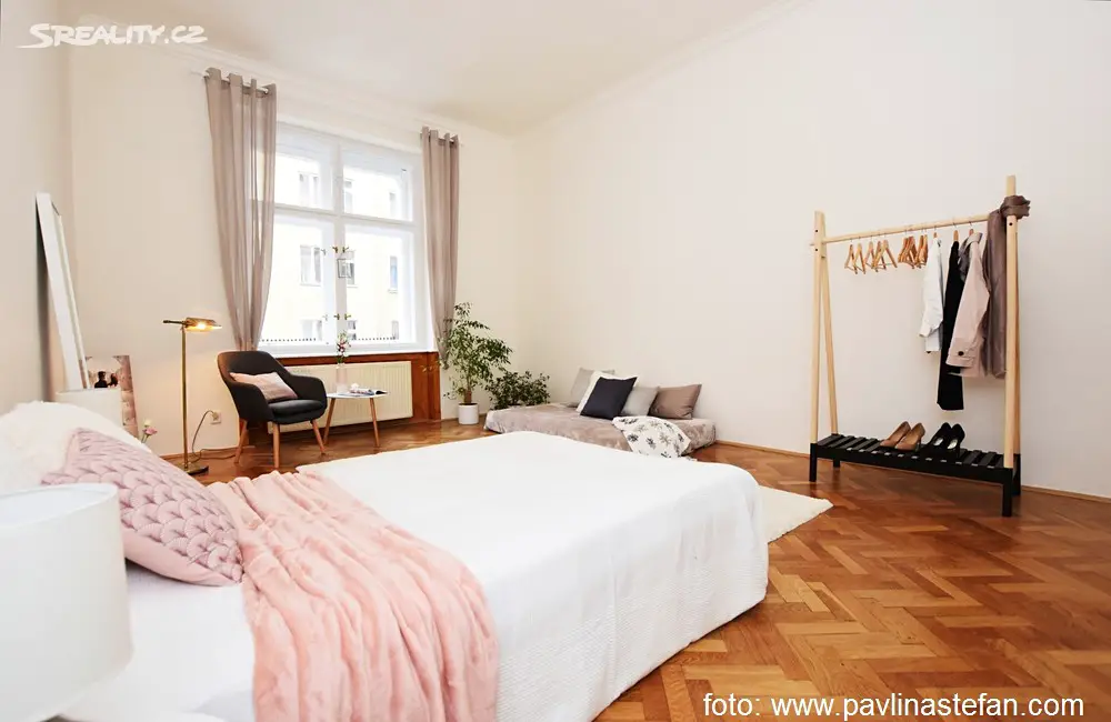Pronájem bytu 3+1 77 m², Přemyslovská, Praha - Praha 3