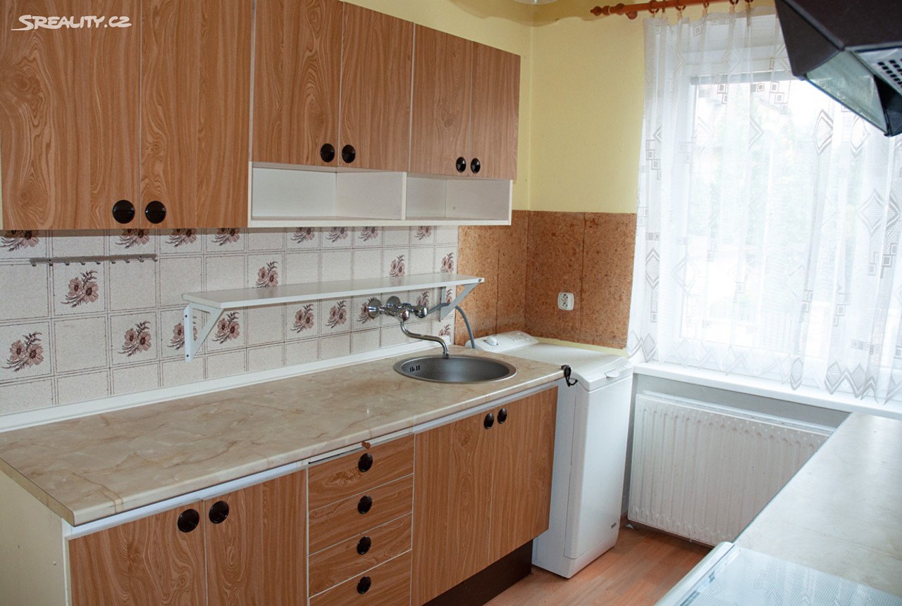Prodej  rodinného domu 239 m², pozemek 792 m², Březinova, Teplice