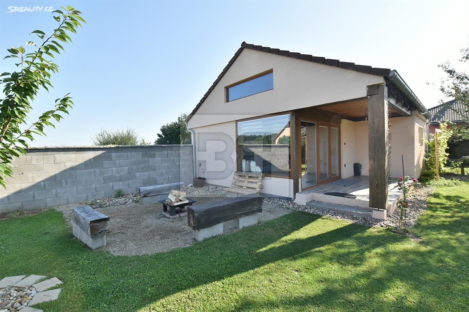 Prodej  rodinného domu 171 m², pozemek 1 063 m², Nová Ves - Staré Ouholice, okres Mělník