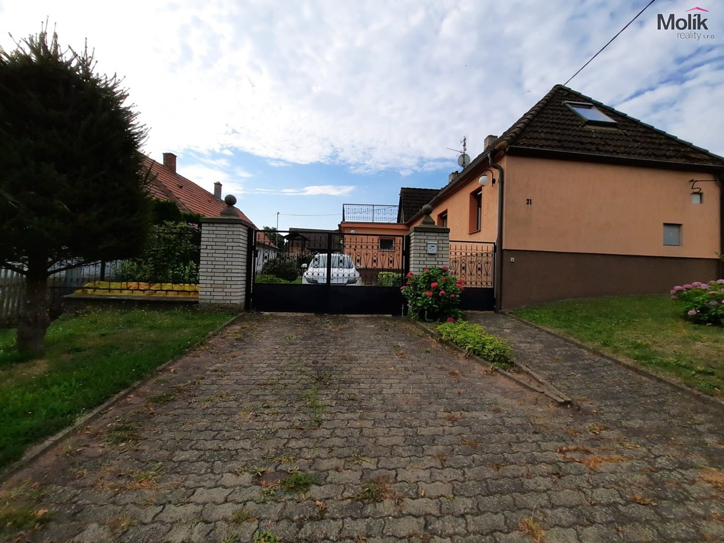 Prodej  rodinného domu 250 m², pozemek 1 529 m², Pastuchovice, okres Plzeň-sever