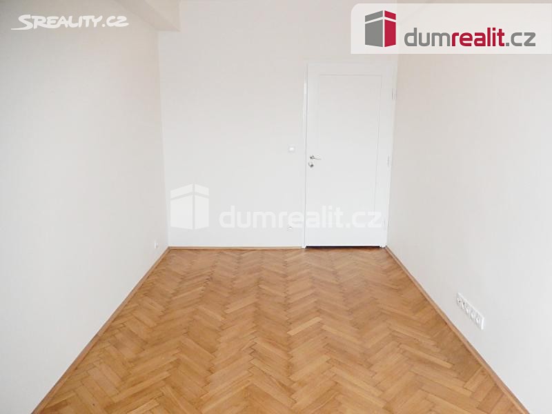 Pronájem bytu 1+1 29 m², náměstí Interbrigády, Praha 6 - Bubeneč