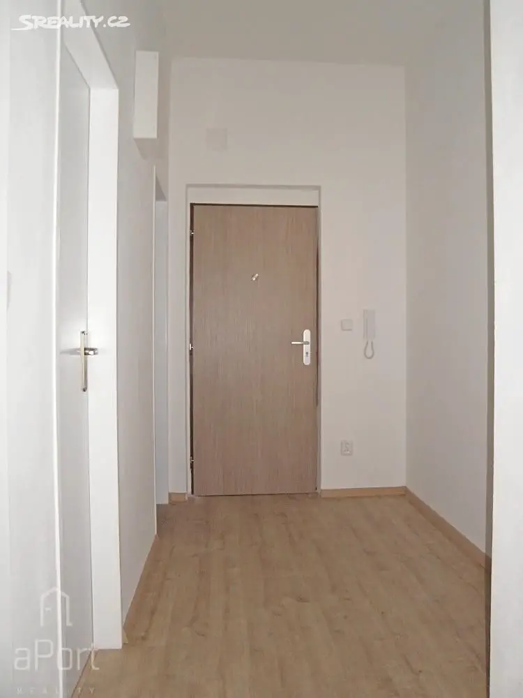 Pronájem bytu 1+kk 30 m², Štefánikova, Brno - Veveří