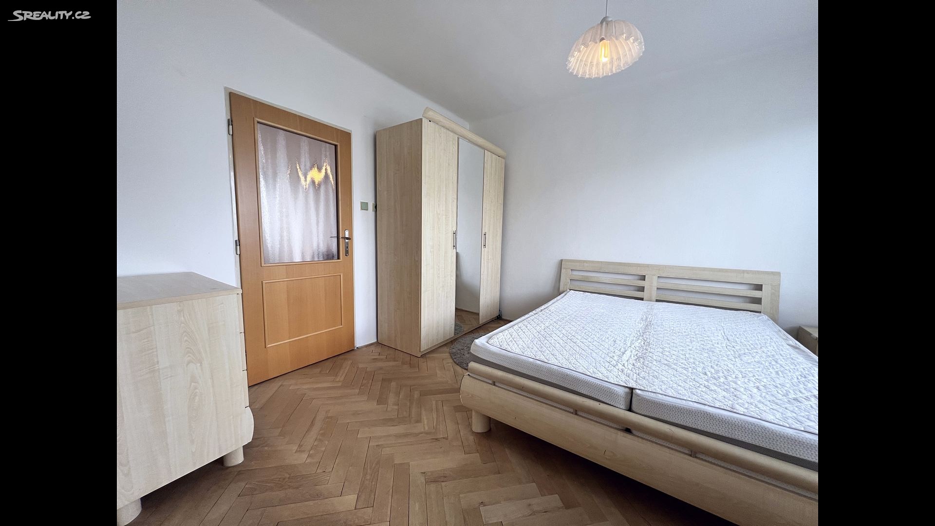 Pronájem bytu 2+1 52 m², třída SNP, Hradec Králové - Slezské Předměstí