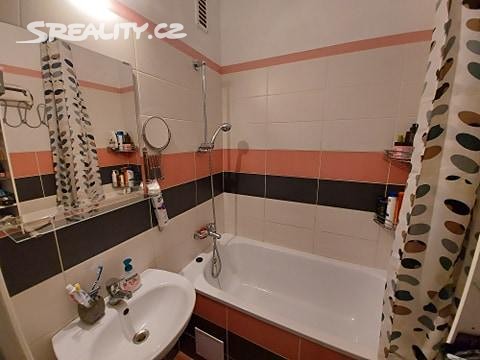Prodej bytu 3+1 75 m², Sasanková, Praha - Záběhlice