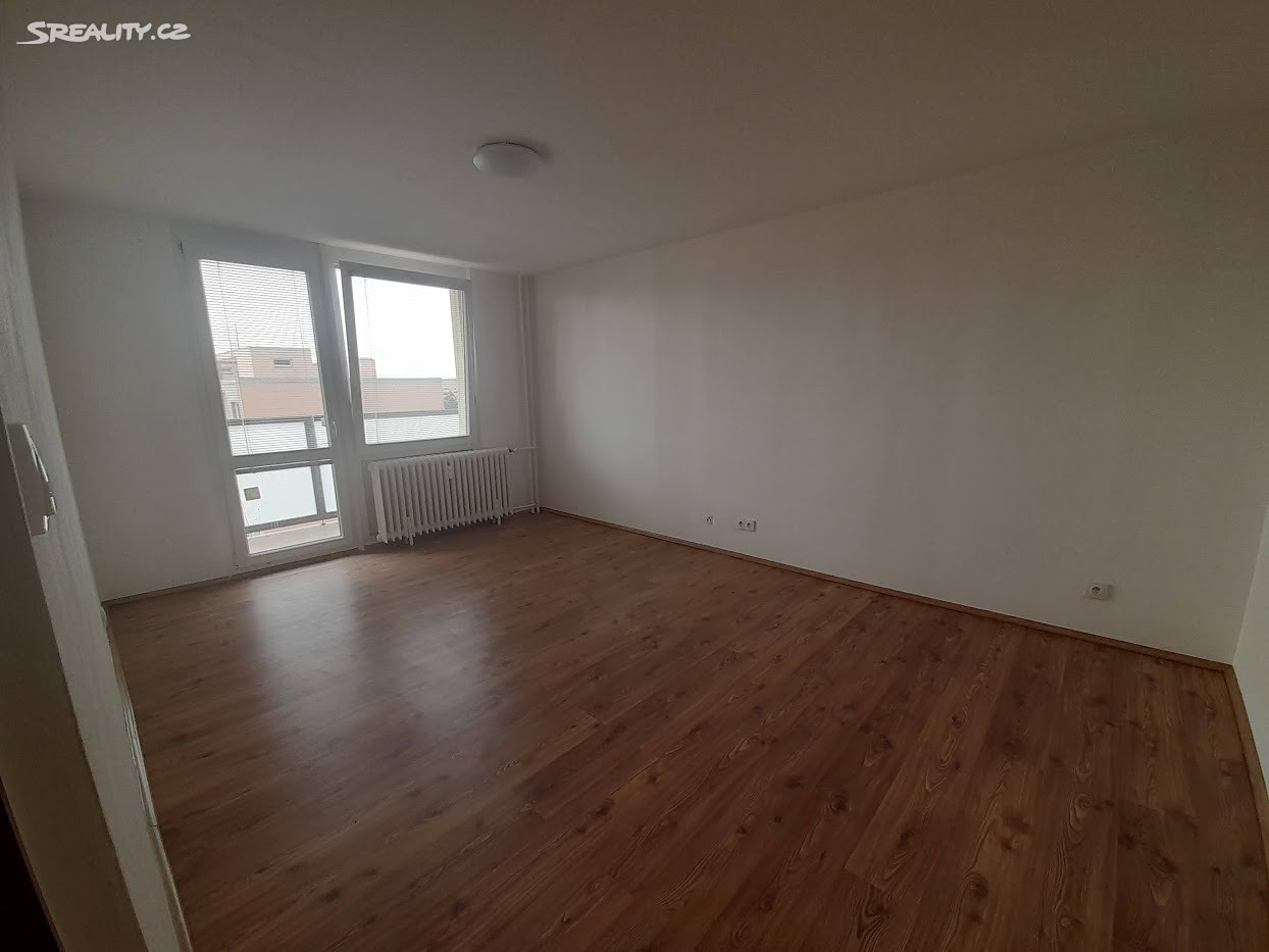 Prodej bytu 3+1 71 m², Lidické náměstí, Jičín - Nové Město