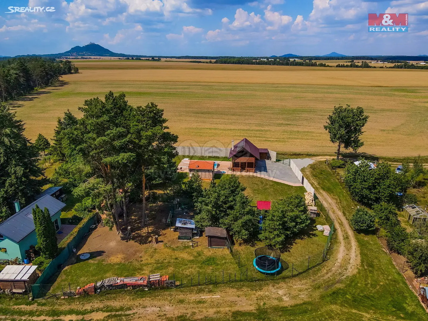 Prodej  chaty 75 m², pozemek 930 m², Bělá pod Bezdězem, okres Mladá Boleslav