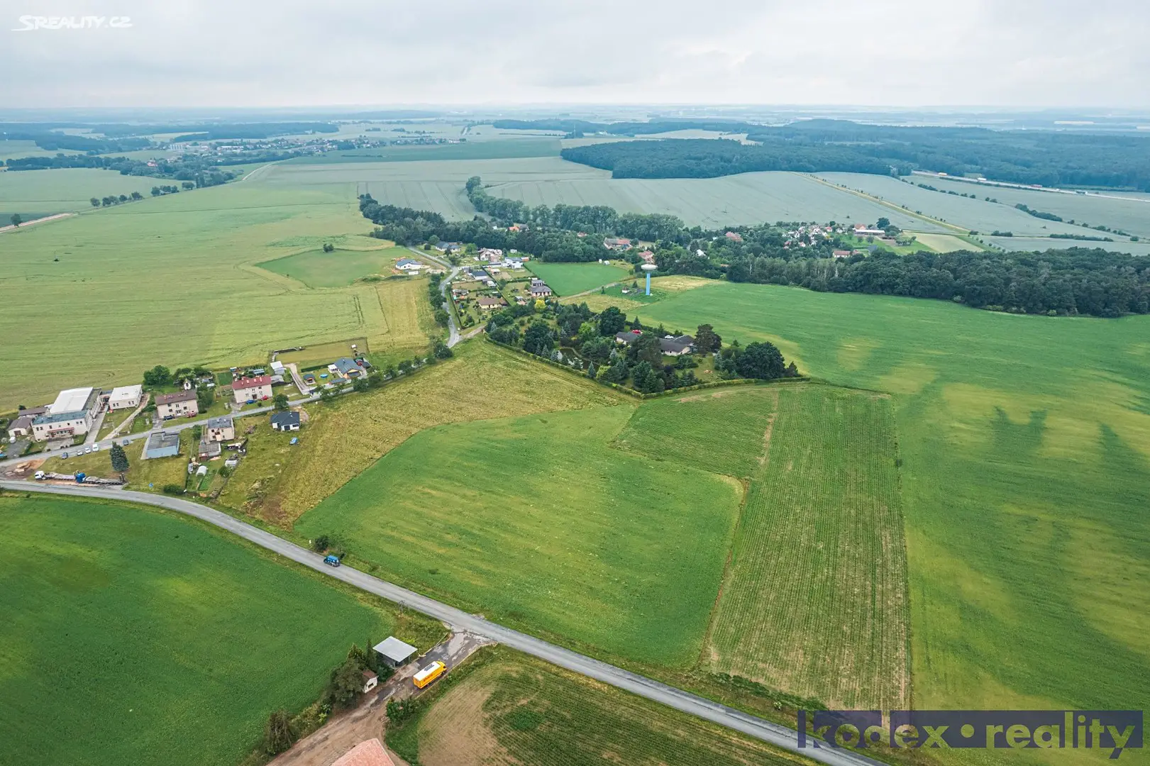 Prodej  stavebního pozemku 1 941 m², Kasalice, okres Pardubice