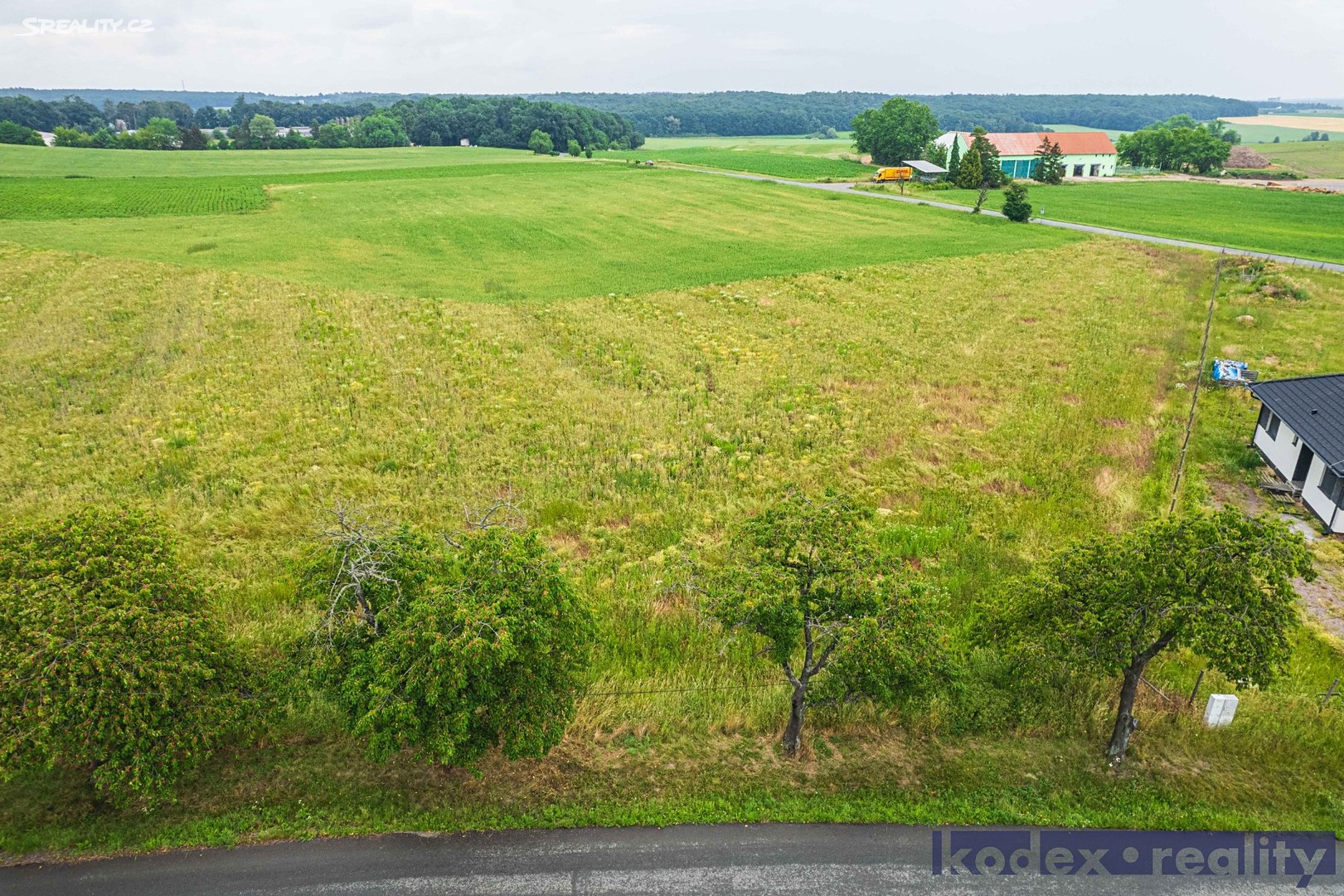Prodej  stavebního pozemku 1 941 m², Kasalice, okres Pardubice