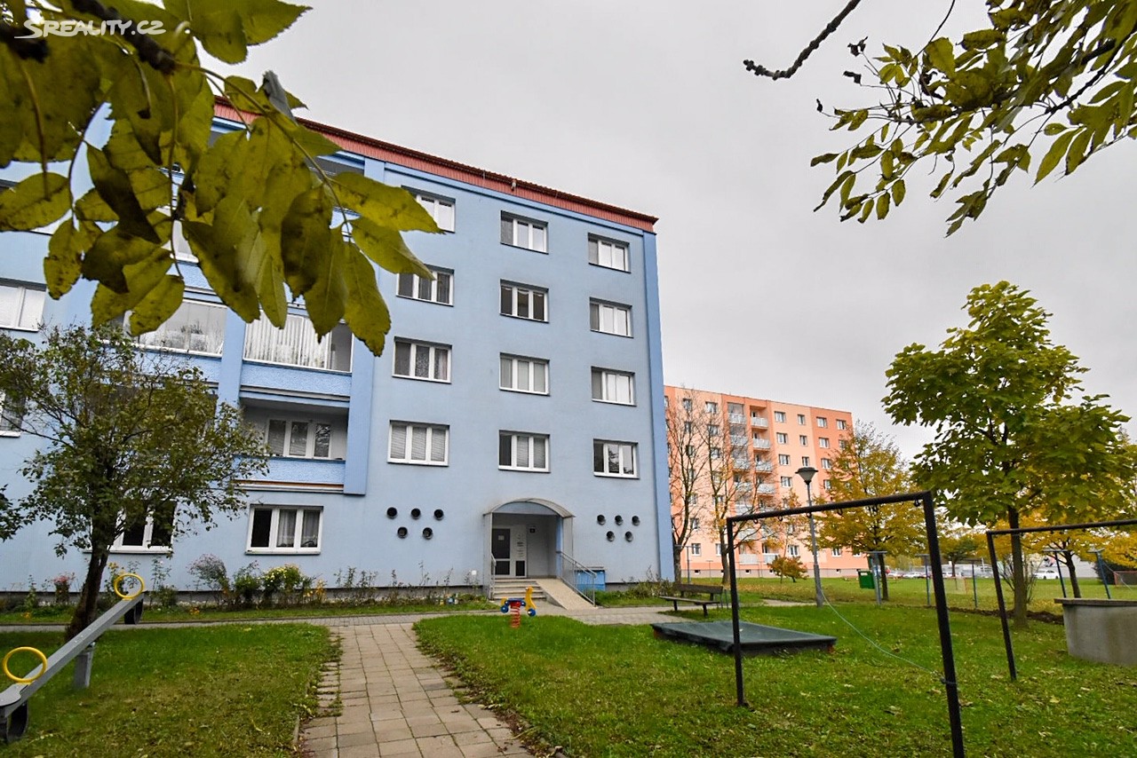 Pronájem bytu 2+1 56 m², Velehradská, Kroměříž