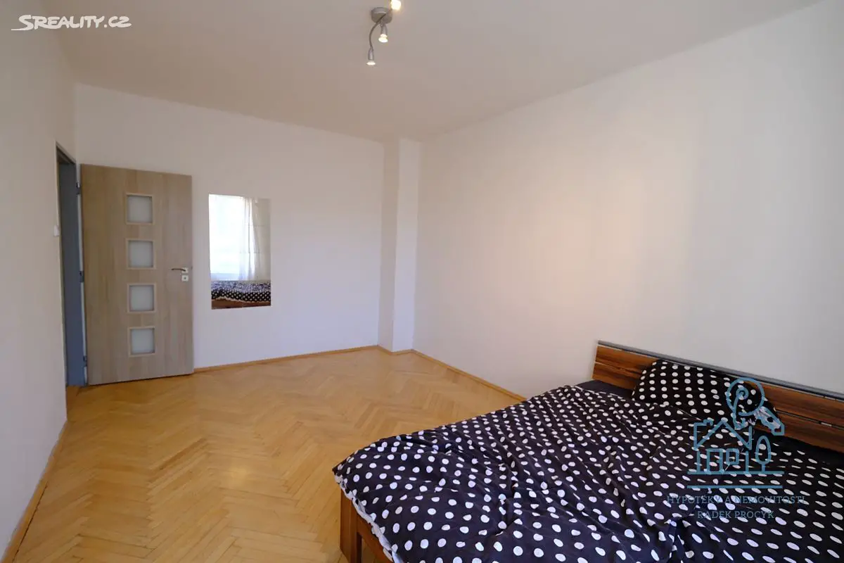 Pronájem bytu 2+1 52 m², Konšelská, Praha 8 - Libeň