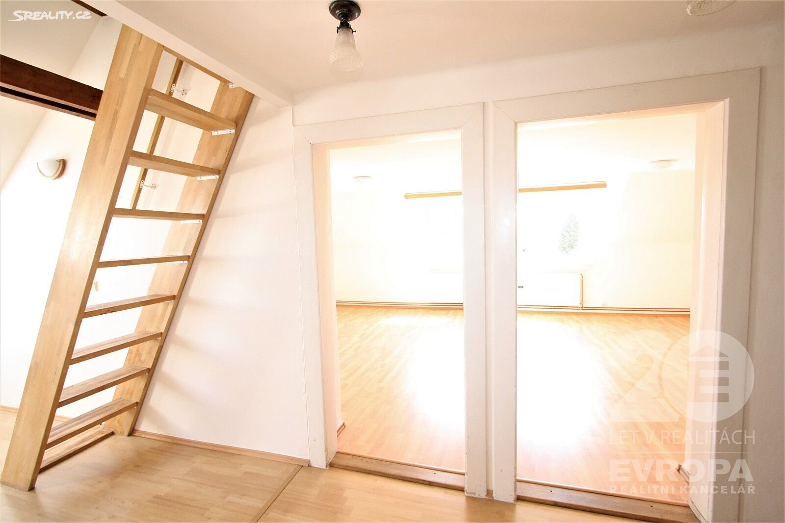 Pronájem bytu 4+1 111 m², Hošťálkova, Praha 6 - Břevnov