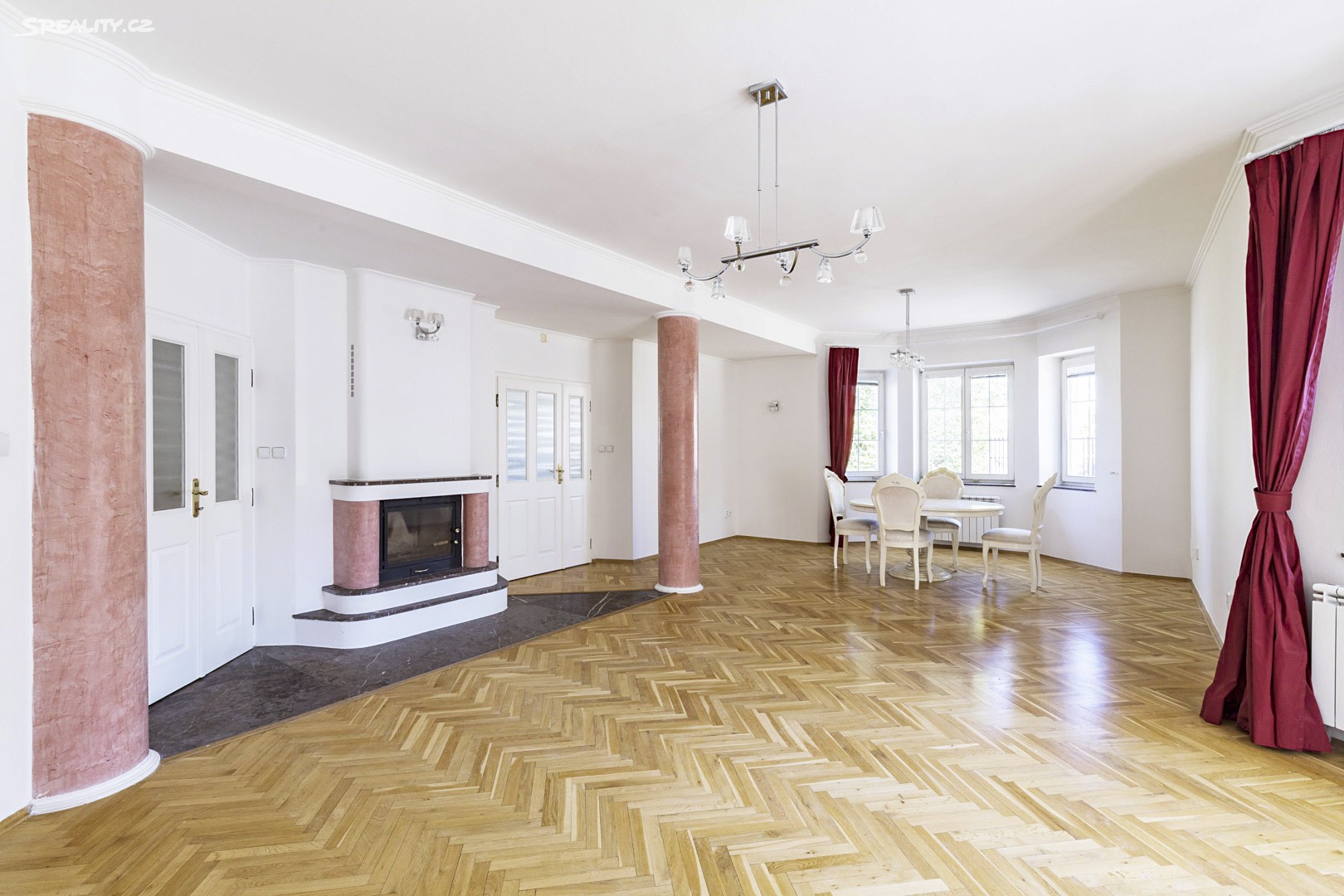Pronájem  vily 470 m², pozemek 1 400 m², Průhonice, okres Praha-západ