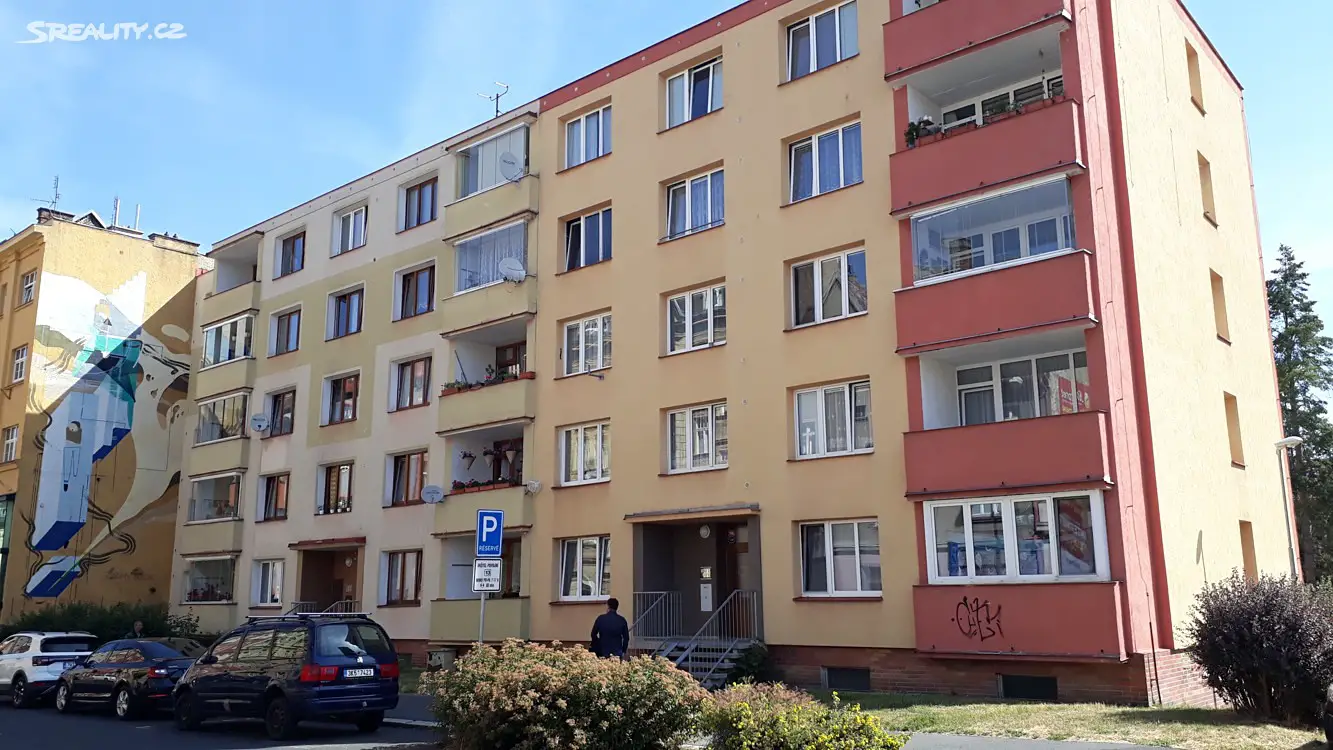 Prodej bytu 2+1 60 m², Valdštejnova, Cheb