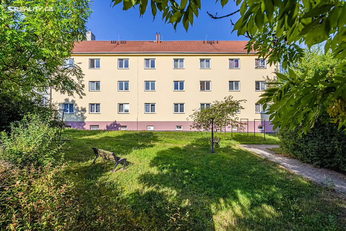 Prodej bytu 2+kk 28 m², Malinovského, Rakovník - Rakovník II