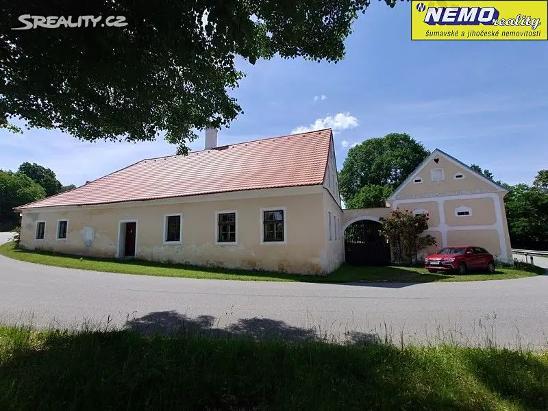 Prodej  chalupy 700 m², pozemek 1 441 m², Bušanovice - Dolní Nakvasovice, okres Prachatice