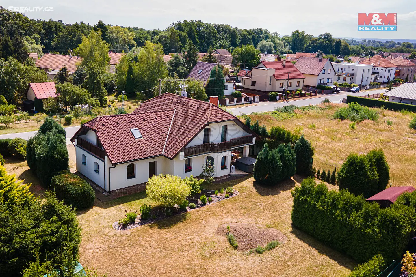 Prodej  rodinného domu 266 m², pozemek 1 529 m², Černá u Bohdanče, okres Pardubice