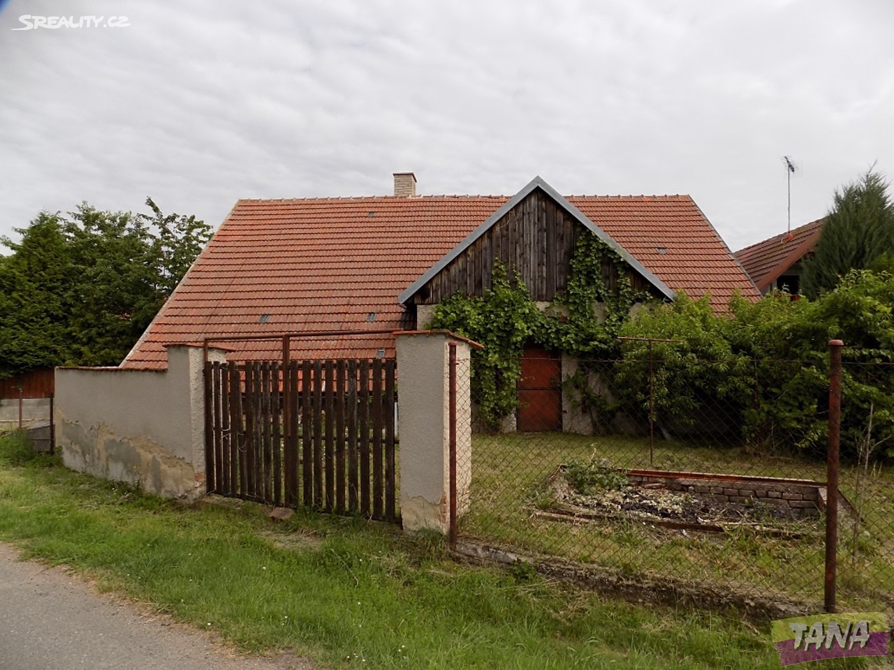 Prodej  rodinného domu 263 m², pozemek 621 m², Choťovice, okres Kolín