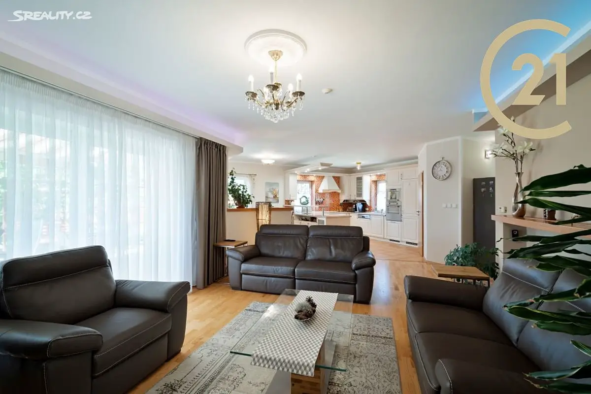 Prodej  rodinného domu 260 m², pozemek 1 166 m², Smrková, Velká Dobrá