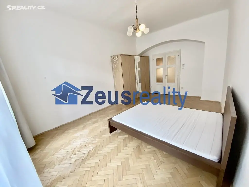 Pronájem bytu 1+1 45 m², Lípová, Praha 2 - Nové Město