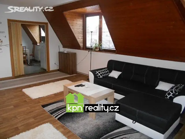 Pronájem bytu 2+1 70 m² (Podkrovní), Studničná, Liberec - Liberec II-Nové Město