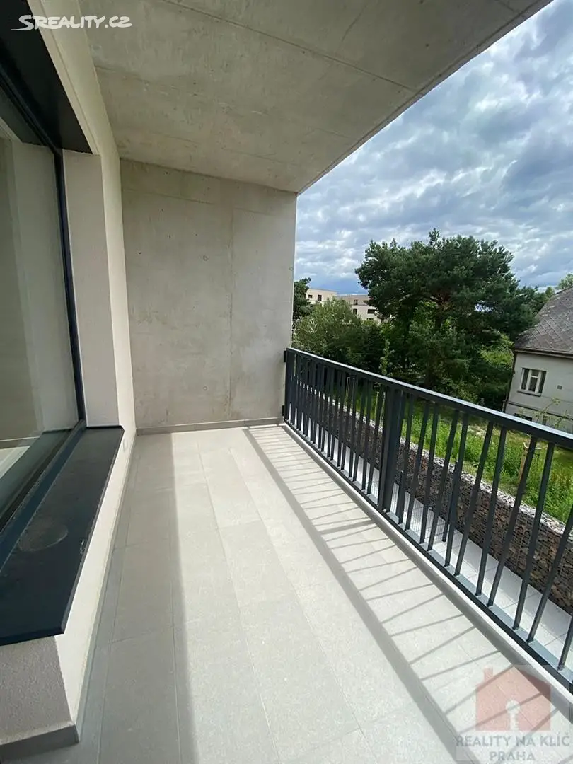 Pronájem bytu 2+kk 58 m², Odlehlá, Hradec Králové - Pražské Předměstí
