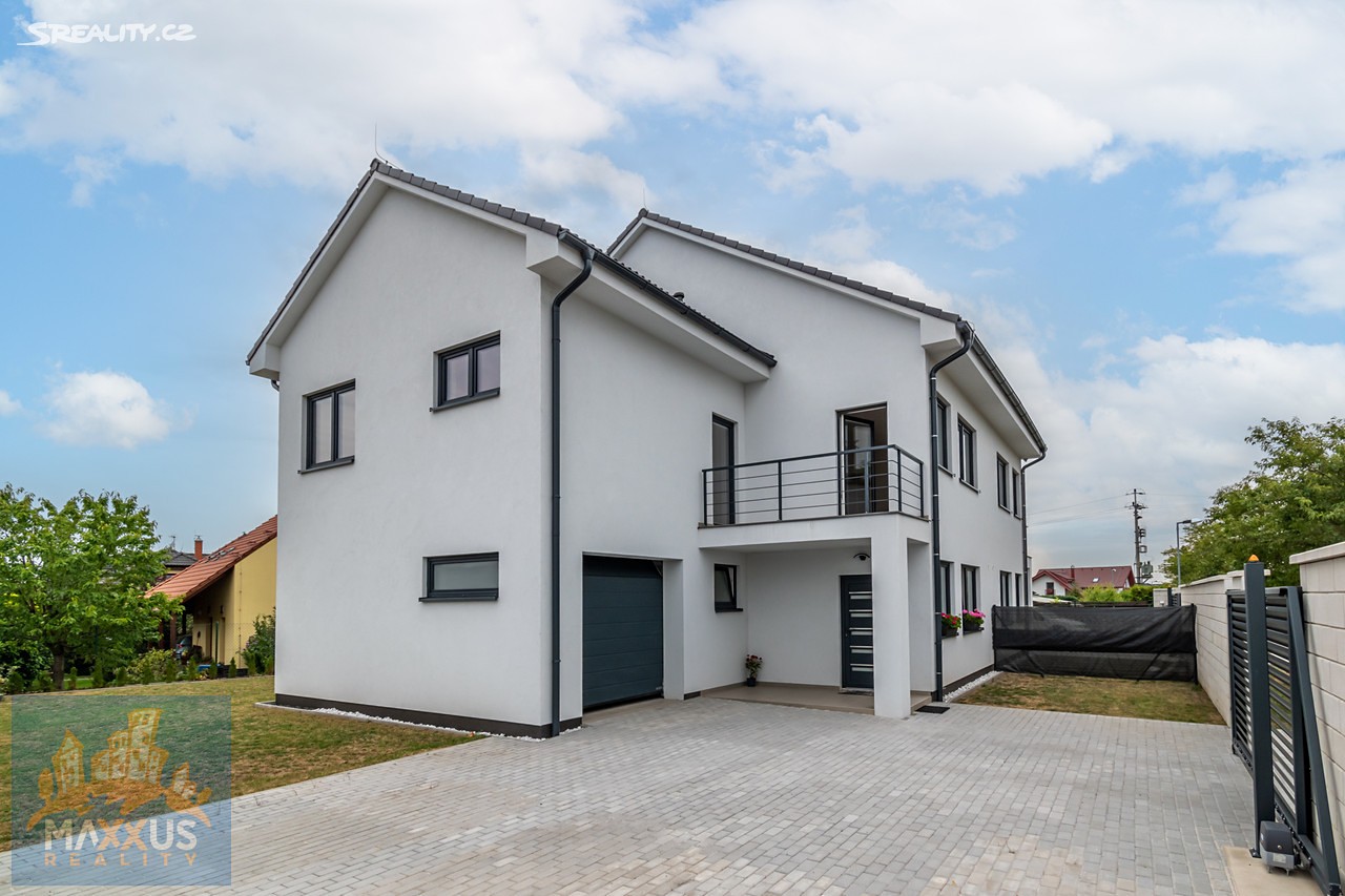 Pronájem  rodinného domu 177 m², pozemek 370 m², Lipová, Jirny