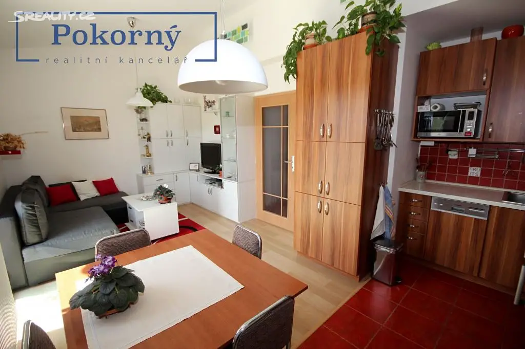 Prodej bytu 2+kk 64 m² (Mezonet), Družstevní, Libčice nad Vltavou