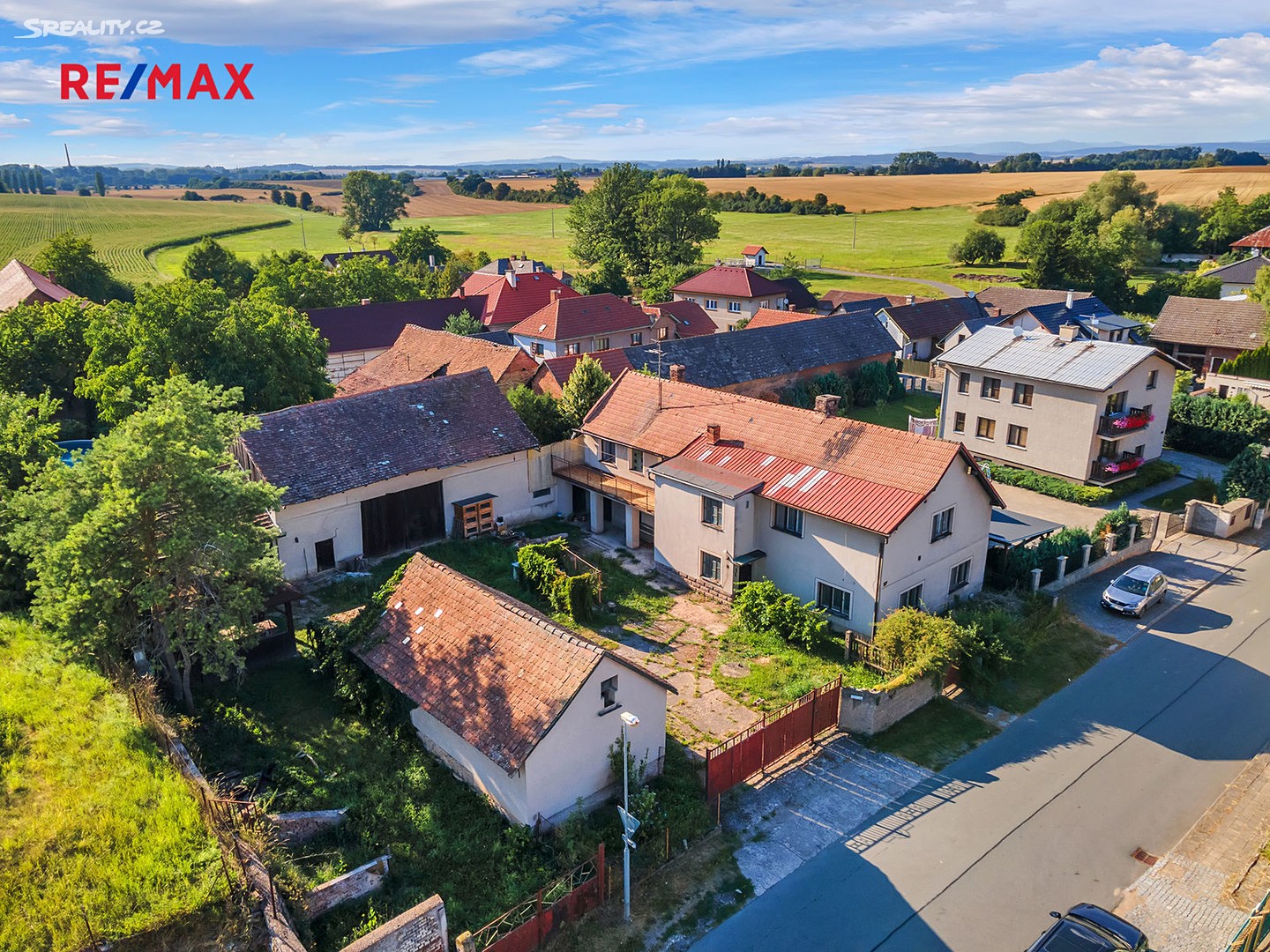 Prodej  rodinného domu 300 m², pozemek 1 079 m², Smržov, okres Hradec Králové