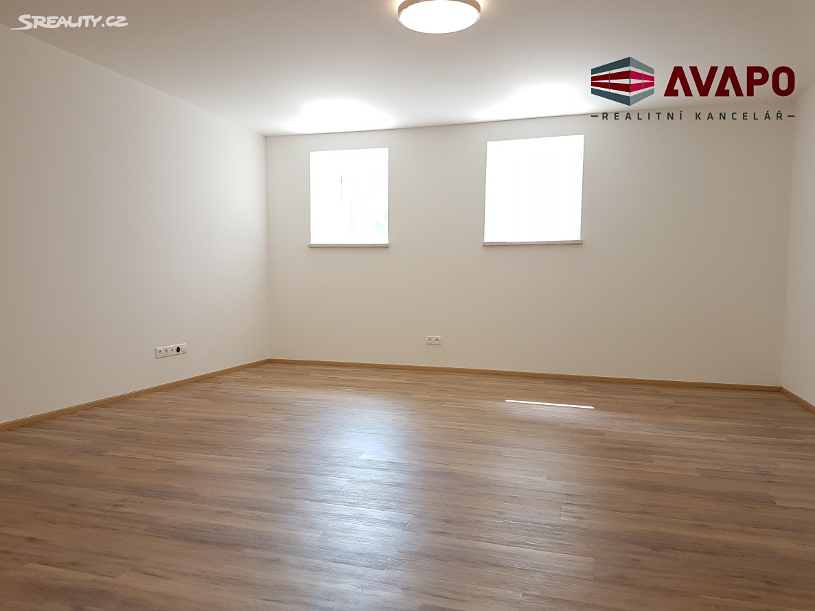 Pronájem bytu 2+kk 68 m², Gudrichova, Opava - Předměstí