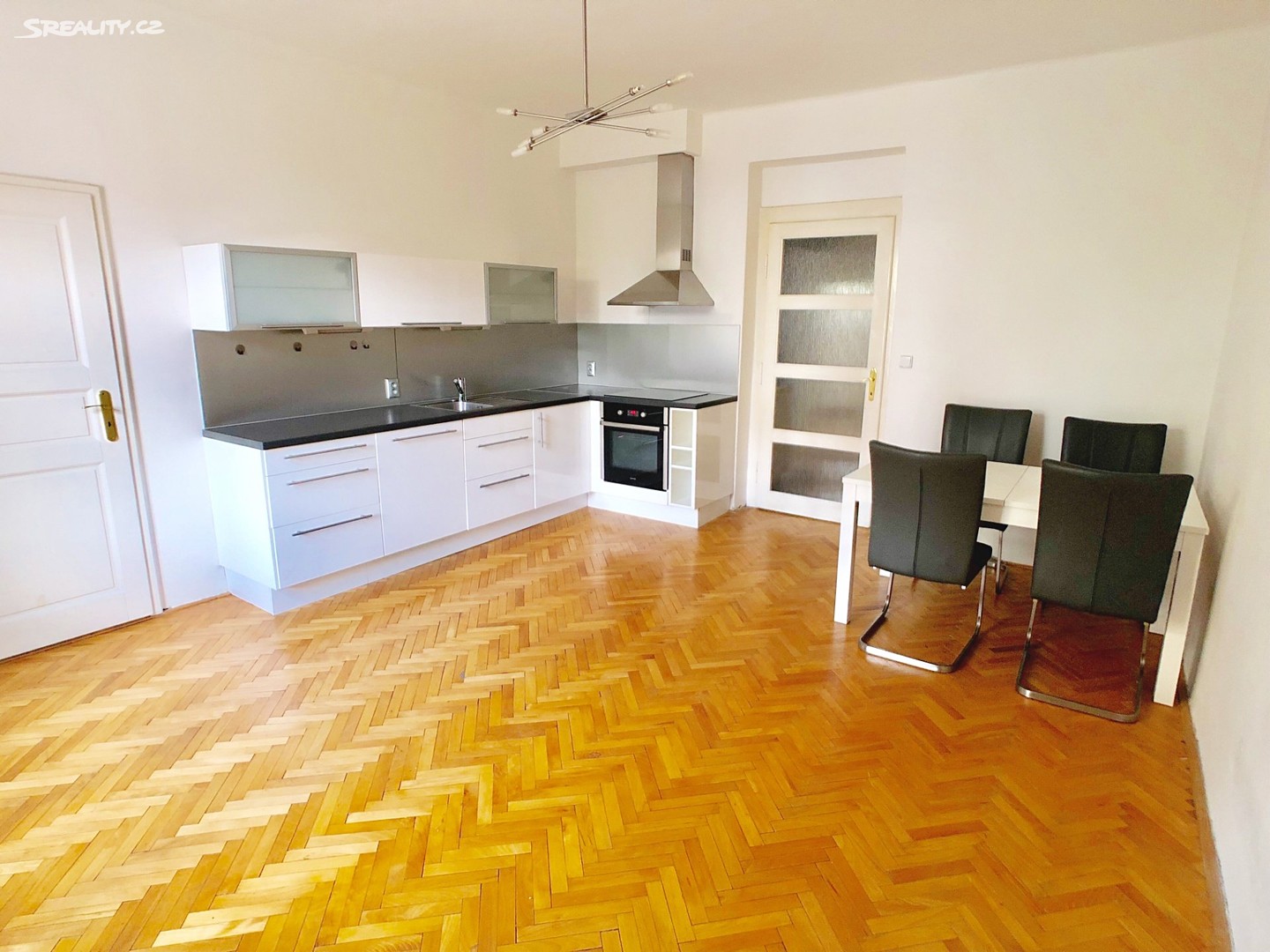 Prodej bytu 3+kk 67 m², Na Jarově, Praha 3 - Žižkov