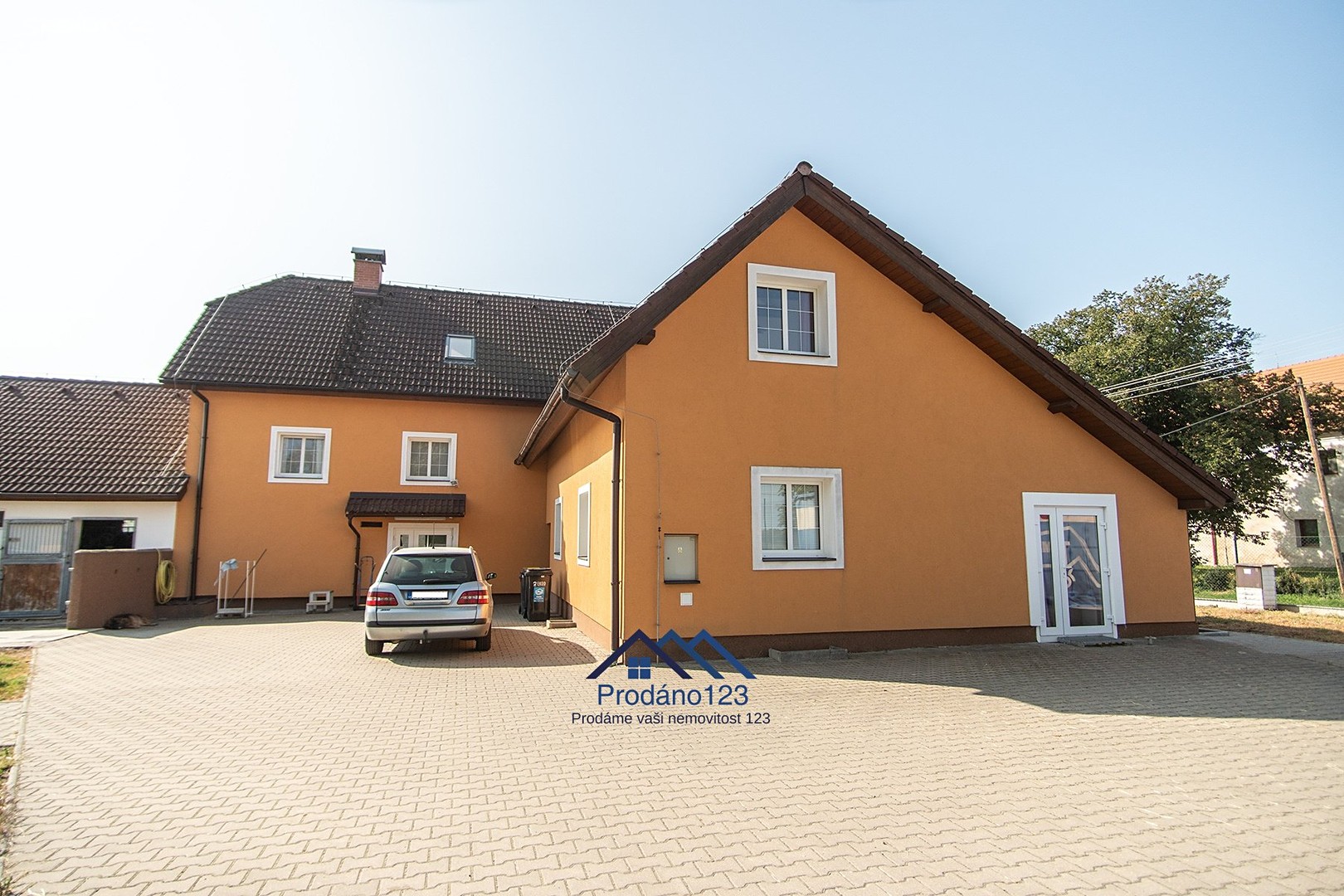 Prodej  rodinného domu 320 m², pozemek 2 841 m², Bakov nad Jizerou - Zvířetice, okres Mladá Boleslav