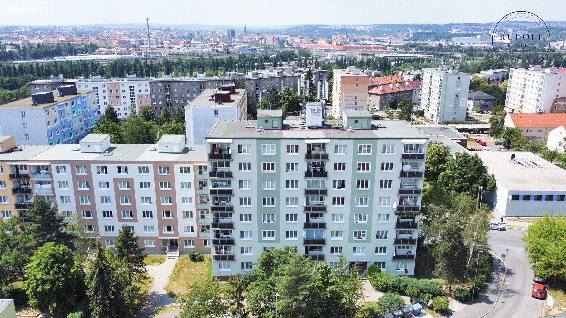 Pronájem bytu 1+kk 20 m², Pod Vrchem, Plzeň - Lobzy