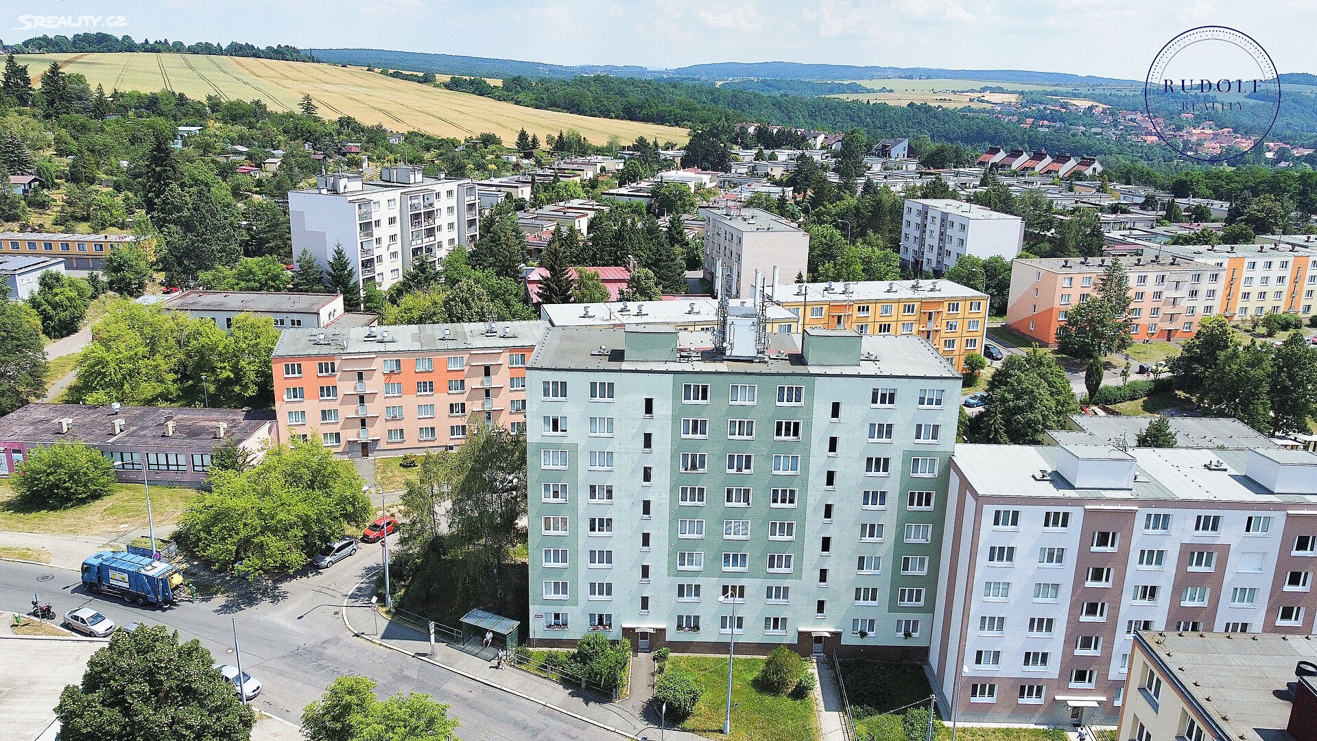 Pronájem bytu 1+kk 20 m², Pod Vrchem, Plzeň - Lobzy