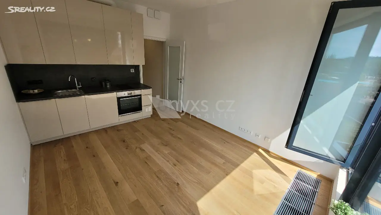 Pronájem bytu 1+kk 29 m², Na Dračkách, Praha - Praha 6