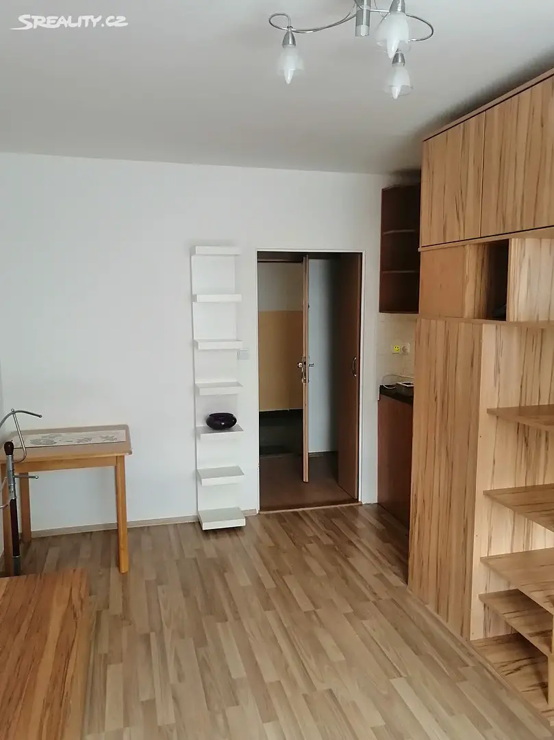 Pronájem bytu 2+kk 40 m², Veverkova, Hradec Králové - Pražské Předměstí
