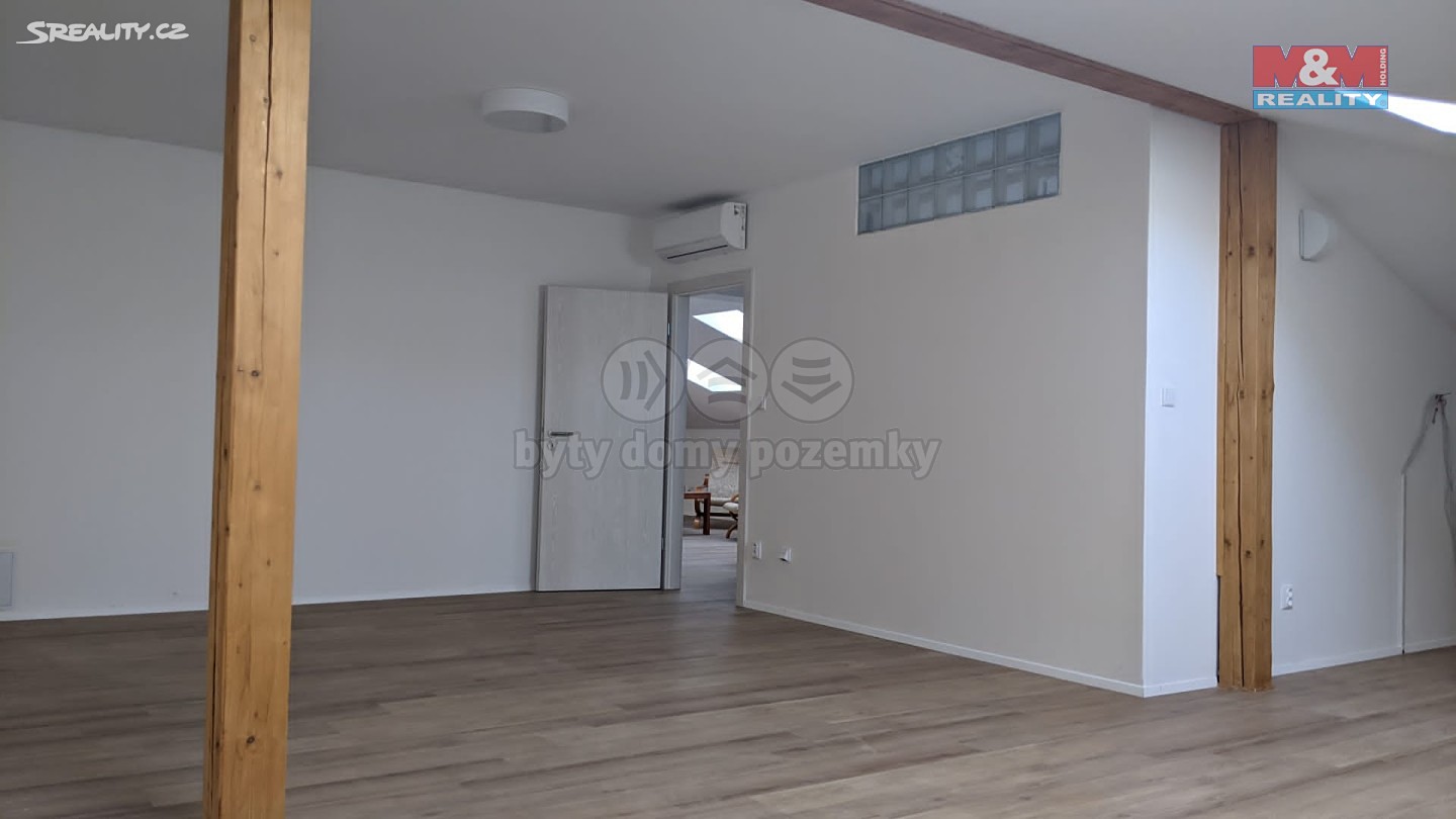 Pronájem bytu 3+kk 145 m², Tyršova, Nučice