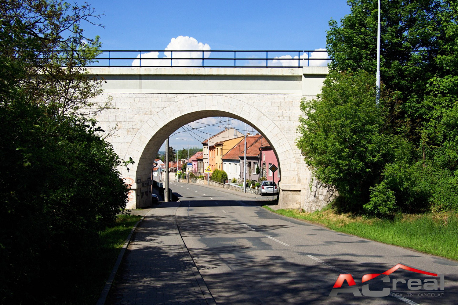 U viaduktu, Brno - Chrlice