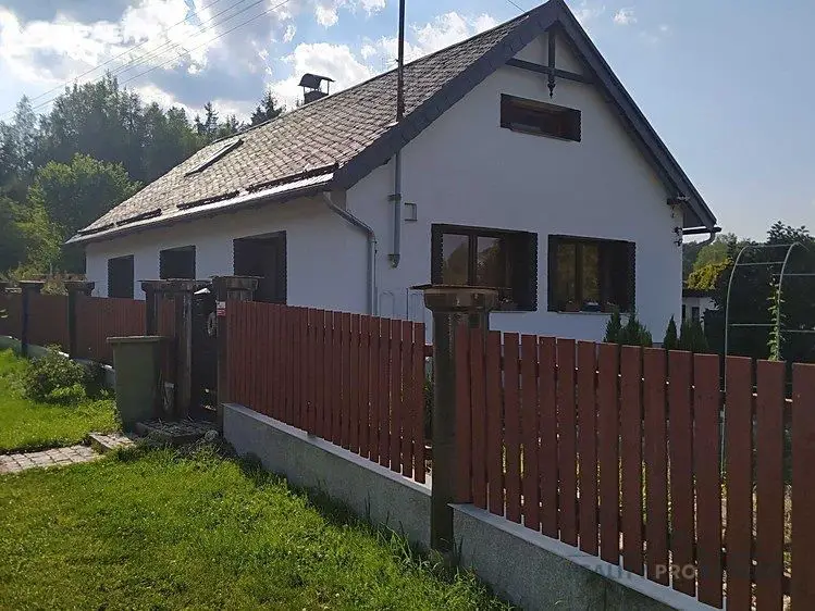 Prodej  rodinného domu 220 m², pozemek 925 m², Obecnice - Oseč, okres Příbram