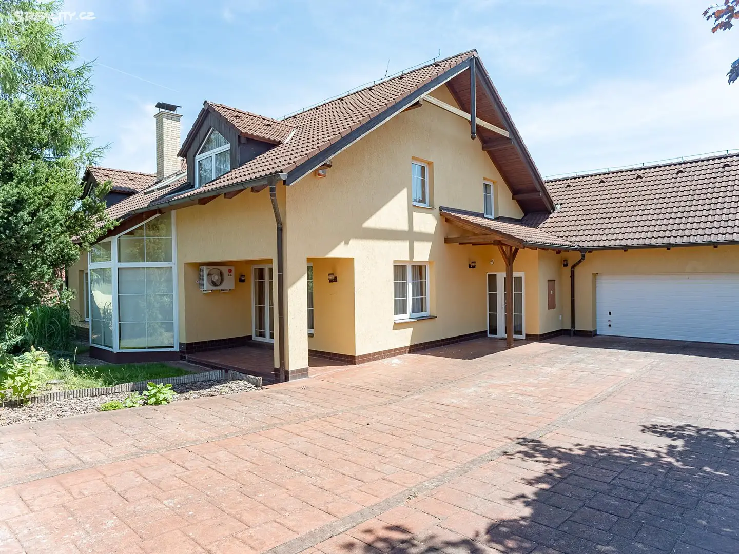 Prodej  rodinného domu 430 m², pozemek 1 543 m², Pplk. Hradeckého, Světlá nad Sázavou