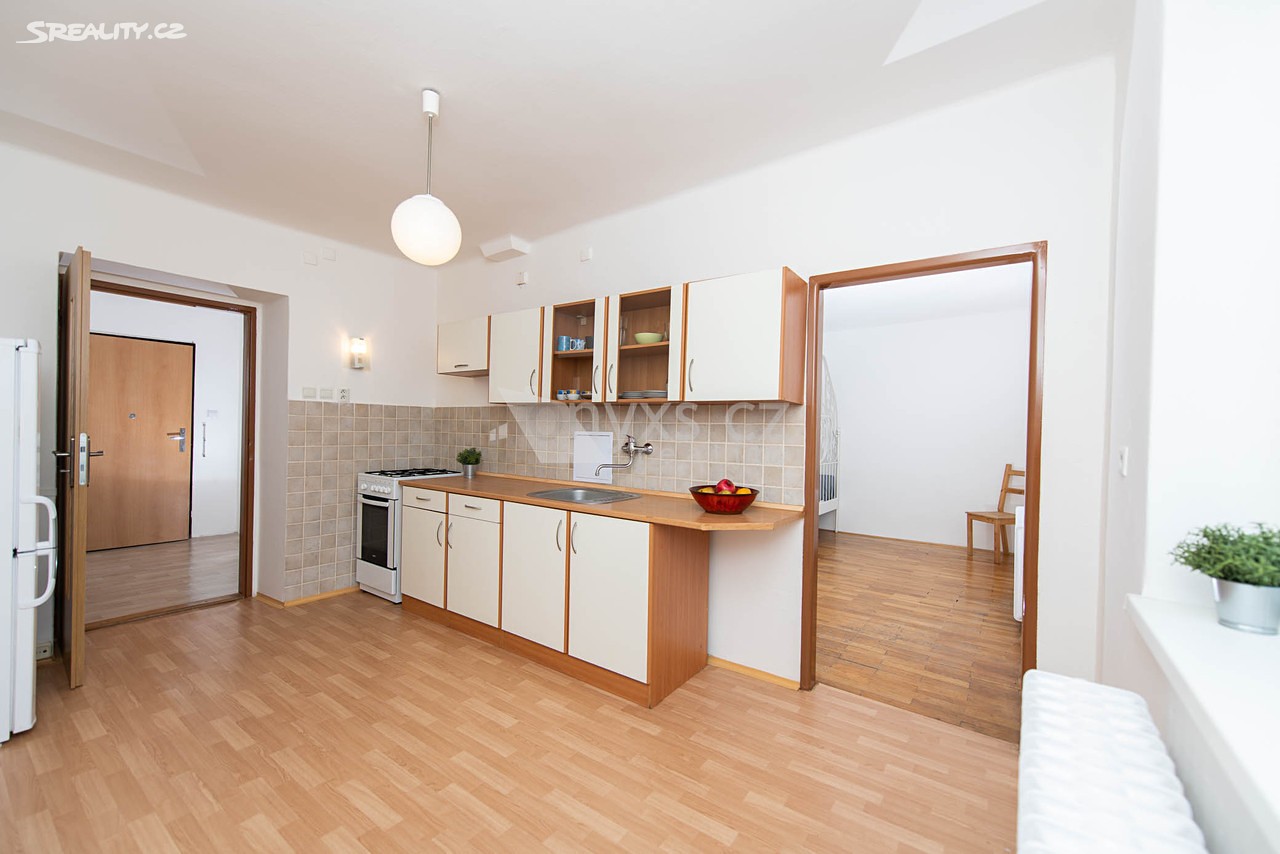 Pronájem bytu 2+1 63 m², Šlejnická, Praha 6 - Dejvice