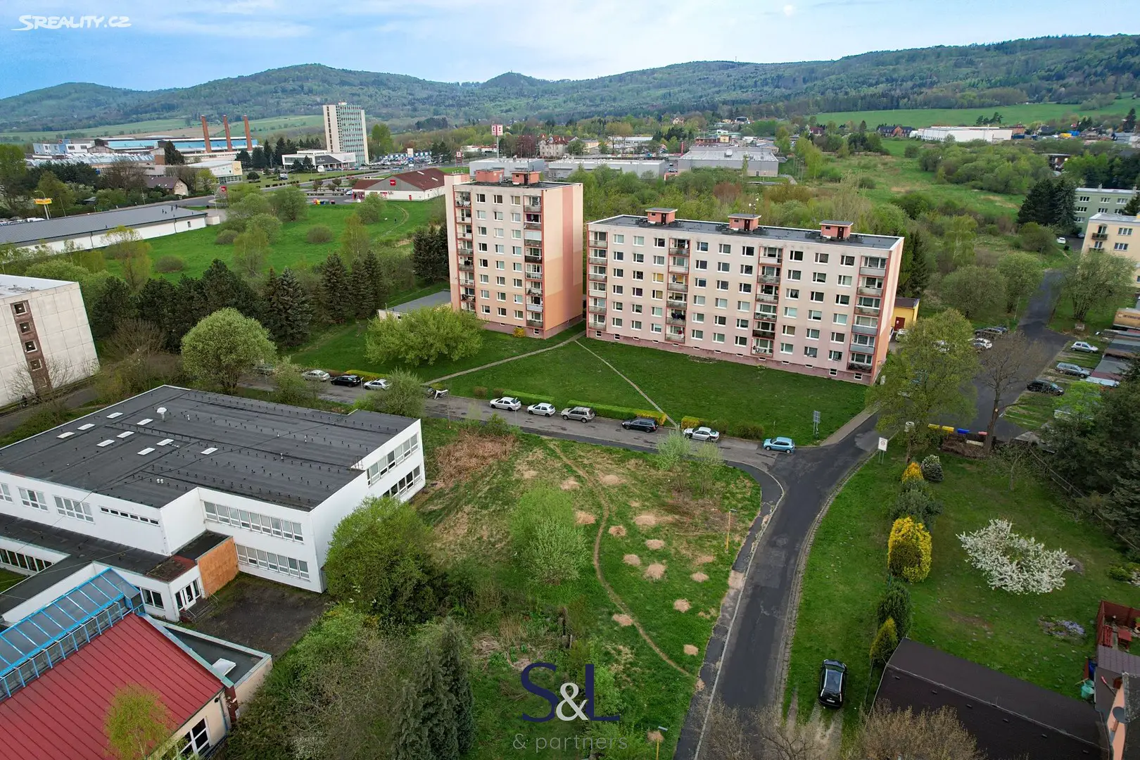 Prodej  komerčního pozemku 896 m², Nový Bor - Arnultovice, okres Česká Lípa
