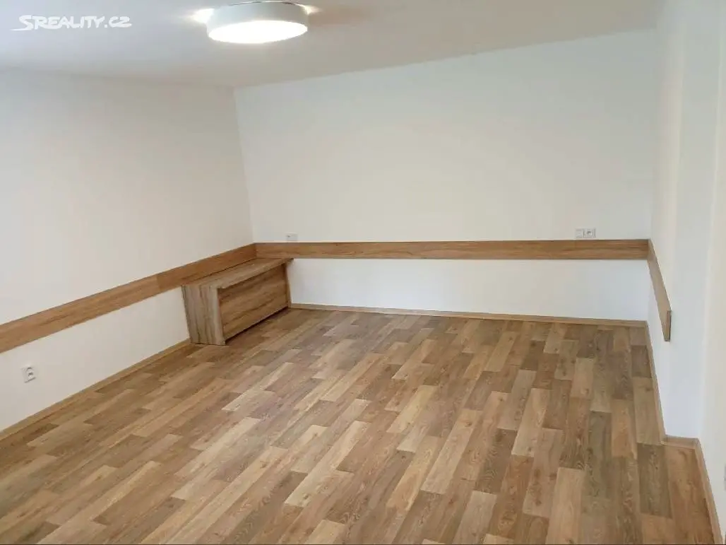 Pronájem bytu 2+1 52 m², Náchodská, Praha 9 - Horní Počernice